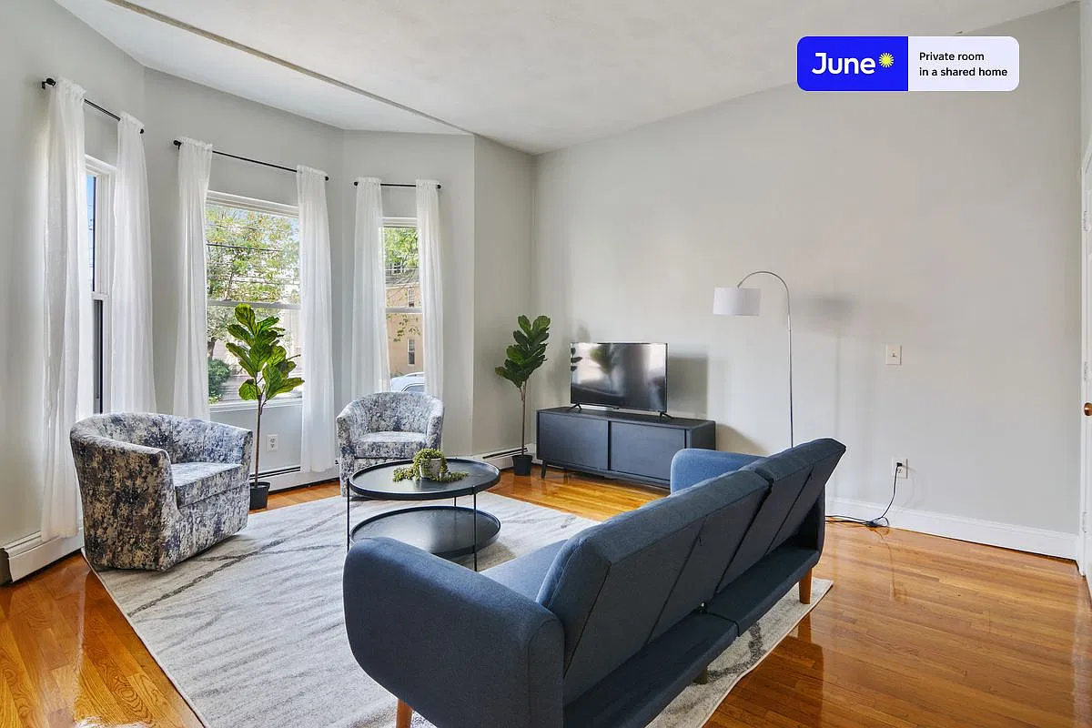 21 Highgate St — Photo 3