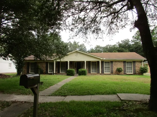3704 Claridge Rd N, Mobile, AL 36608