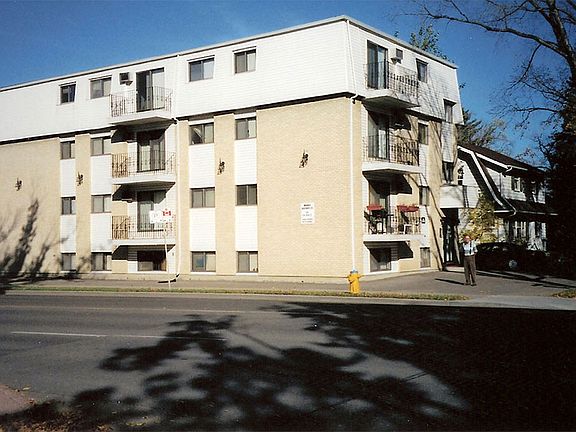 2nd image of 1001 13th St E #405123