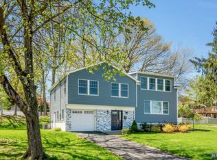 169 Chestnut St, Emerson, NJ 07630