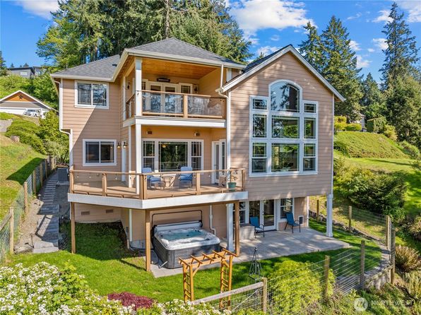8219 Goodman Drive NW, Gig Harbor, WA 98332