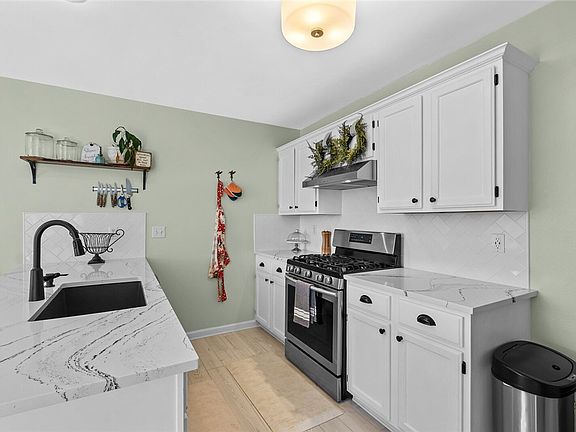 4th image of 613 Birmingham St SW