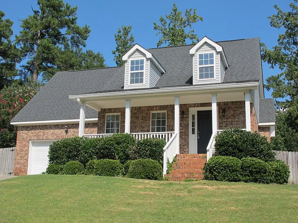 246 Farmington Dr W