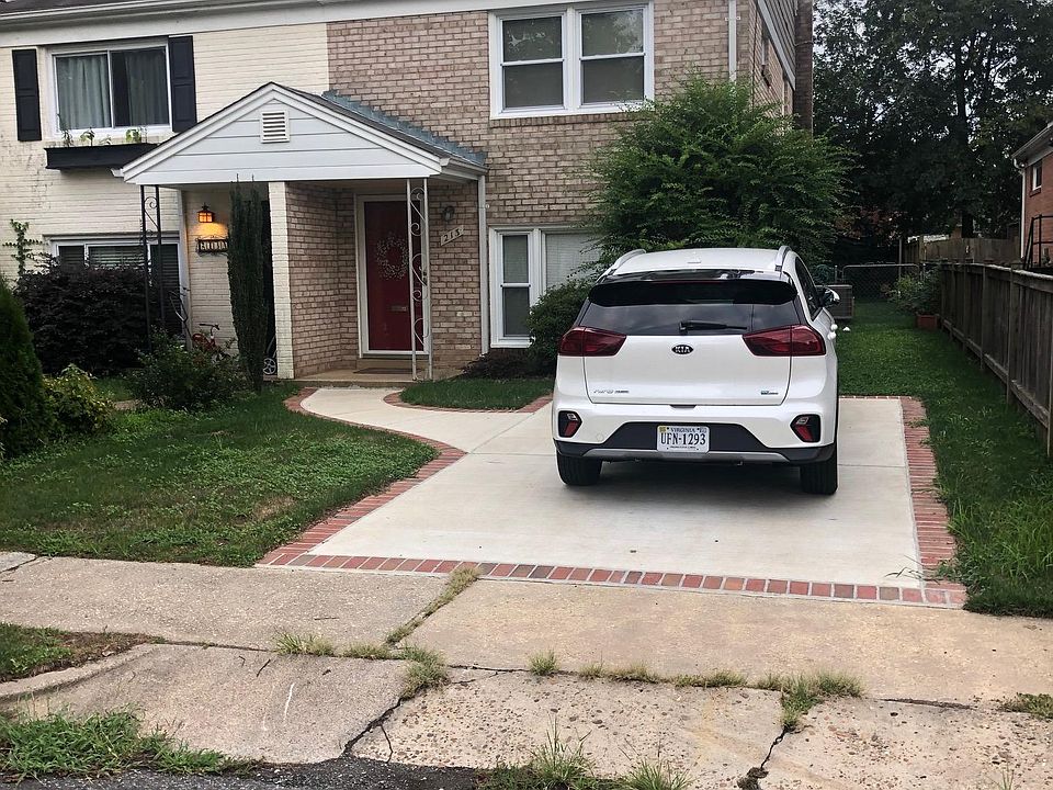 1st image of 213 E Custis Ave