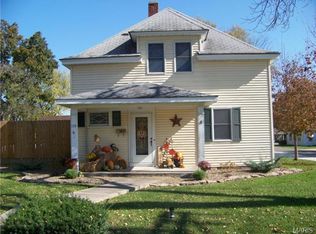 119 S Court St, Bowling Green, MO 63334