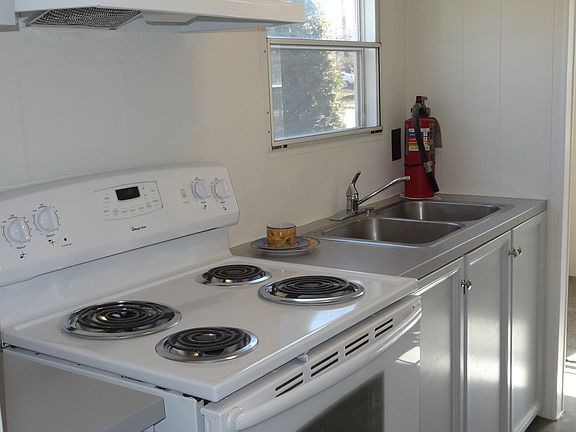 5th image of 642 Newport Dr