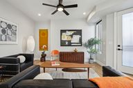 Raleigh St-2105-007.jpg