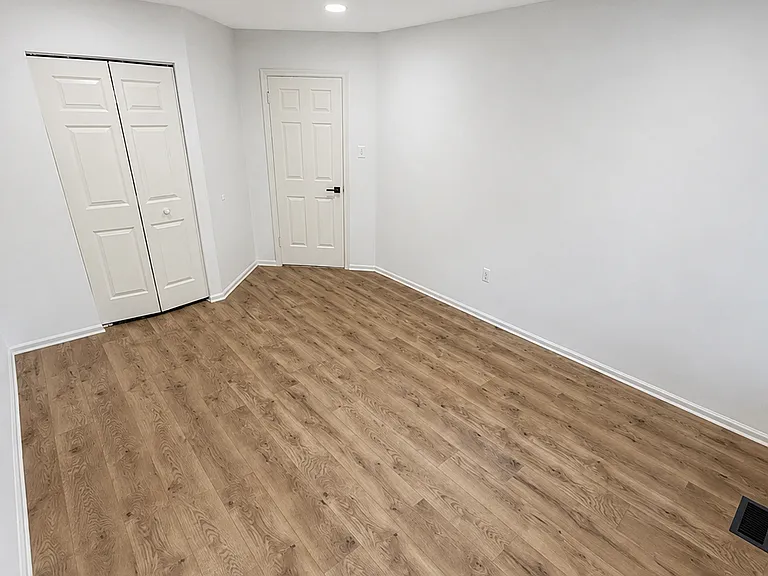101 Laurel Cir — Photo 8