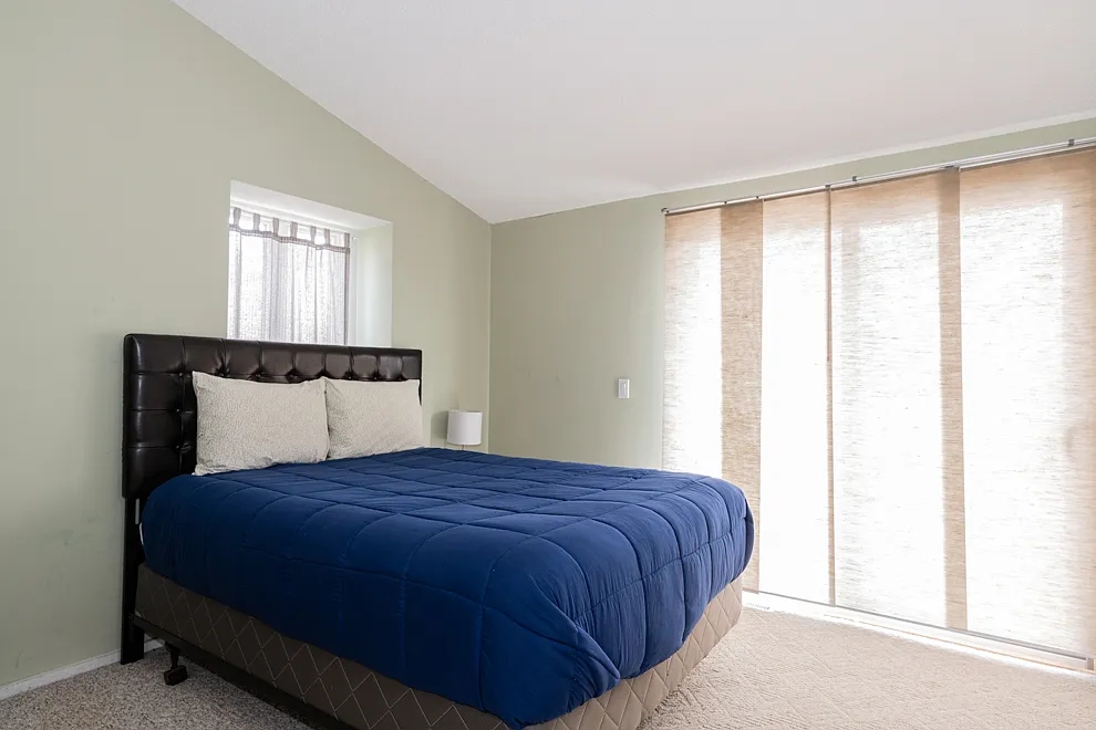 2 bed, 1296 sqft, $1,900 — Photo 2