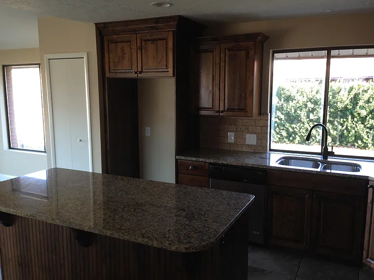 910 E Fort Pierce Dr N — Photo 5