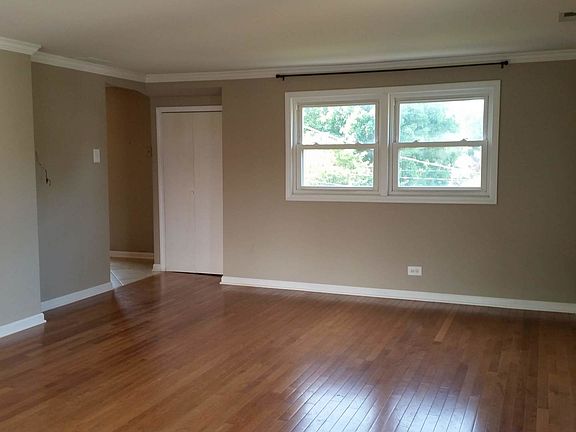 4th image of 214 North Ave #2