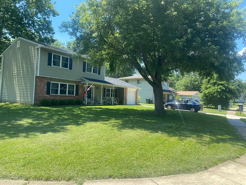732 Chrysler Ave