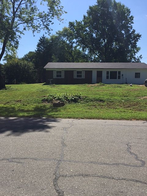 1st image of 1501 Ballymena Dr