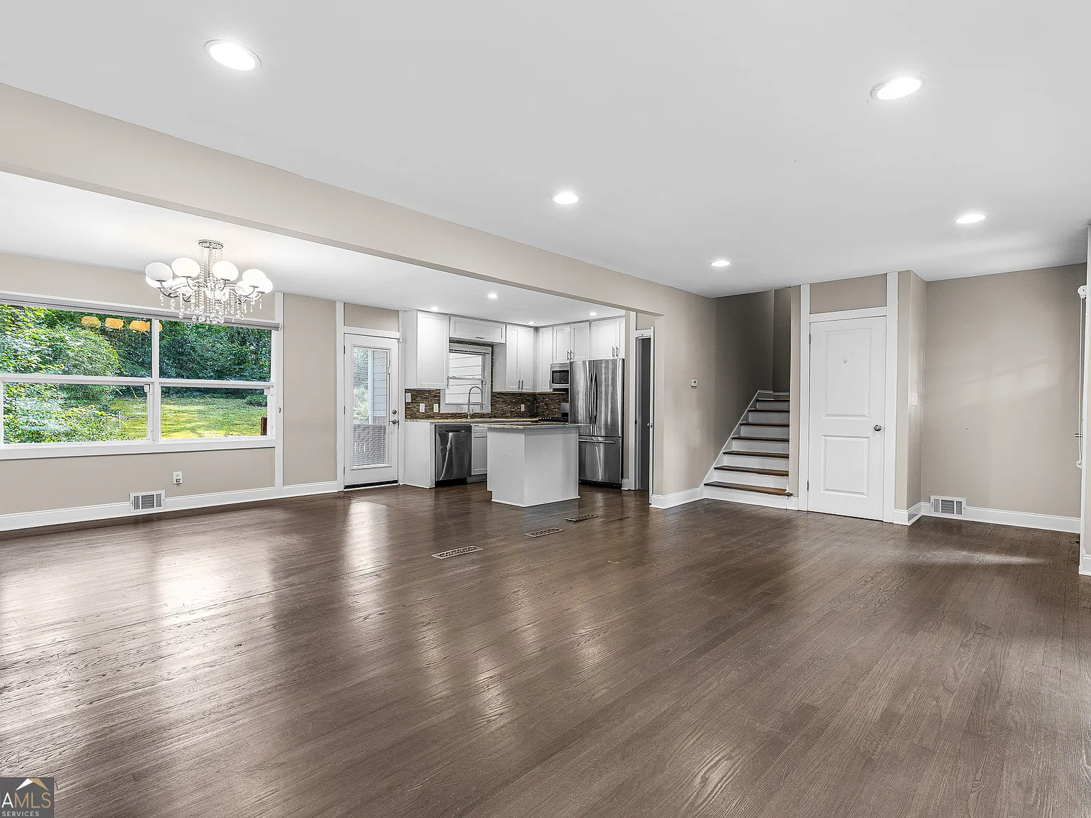 4 bed, 3.0 bath, 2513 sqft, $3,600 — Photo 3