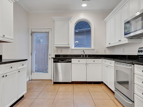 5th image of 5008 Melrose Way