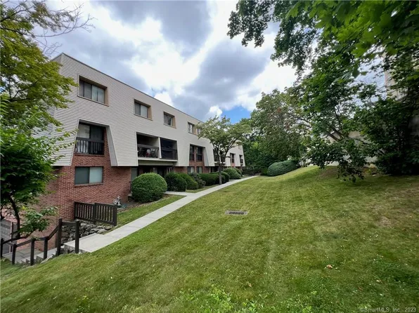 1 Valley Road #204, Stamford, CT 06902