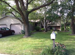 650 Sunrise Ave, Bird Island, MN 55310