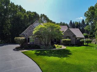 9859 Boulder Ct, Davisburg, MI