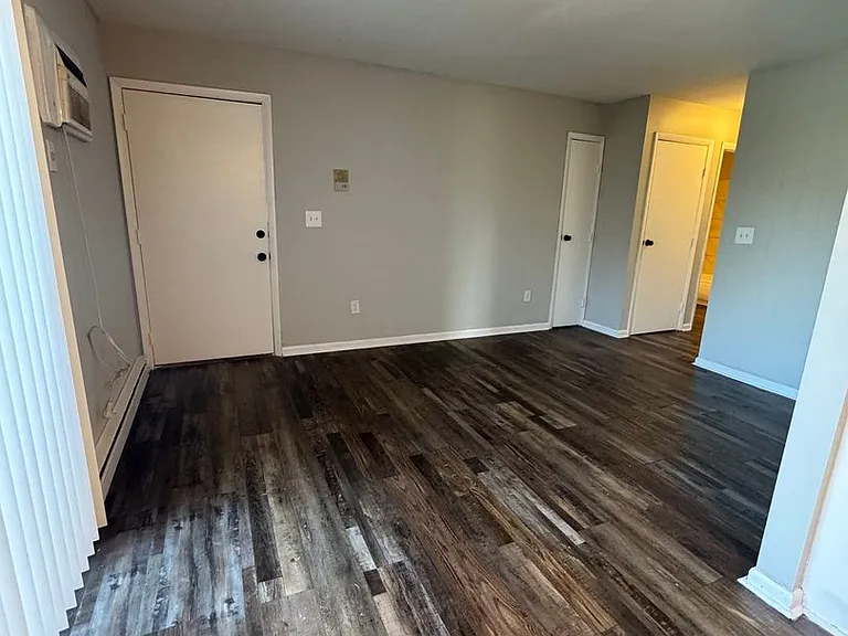 6635 Wolf Creek Pike — Photo 4