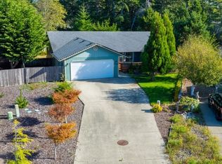 108 Park Village Loop, Florence, OR 97439