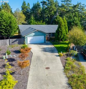 108 Park Village Loop, Florence, OR, 97439