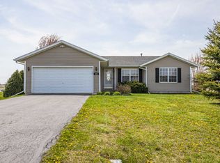 1803 Northstar Dr, Durand, IL 61024