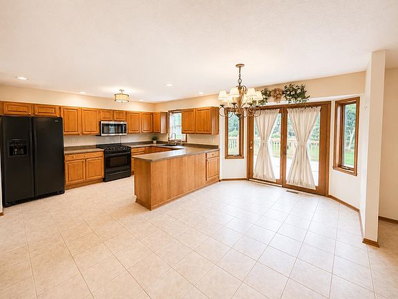 4th image of 1222 Butler Rd