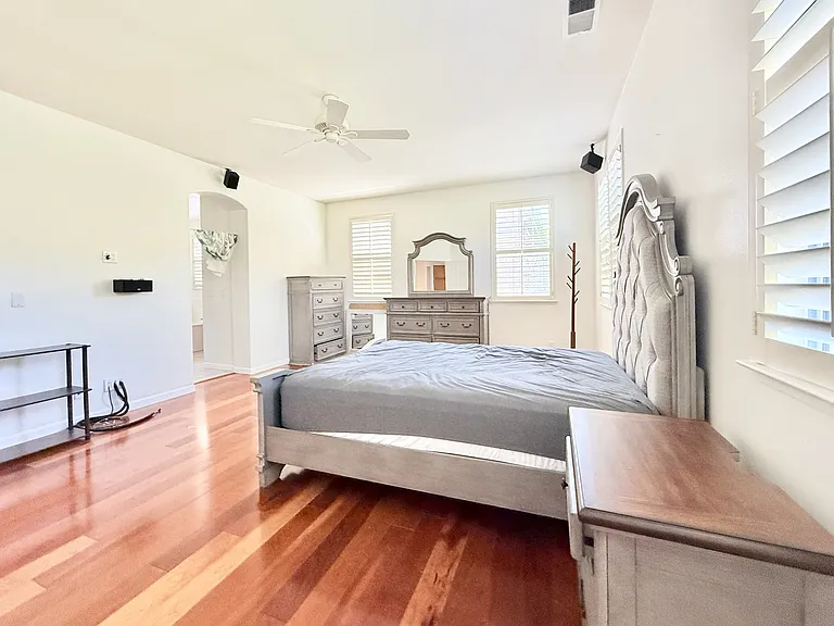 863 Dederick Ct — Photo 44