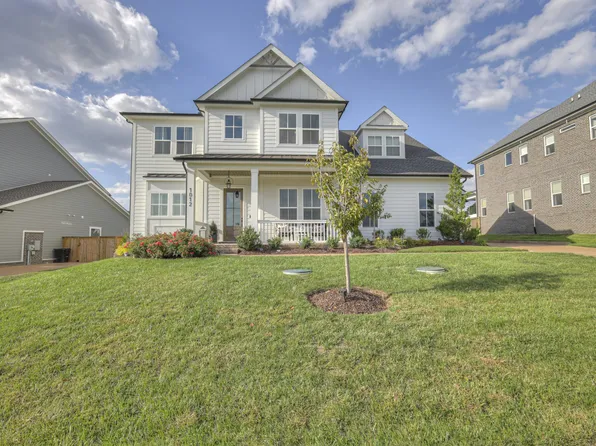 1012 Pine Creek Dr, Arrington, TN 37014