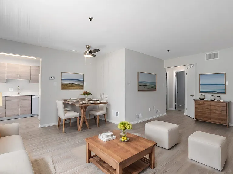 Sophias Place West — Photo 5