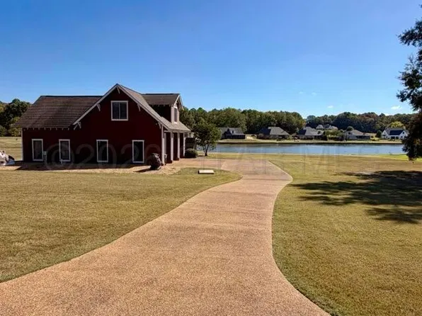 350 Pointe Dr, Starkville, MS 39759