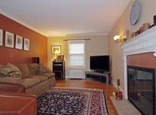 1135 Green Bay Rd, Highland Park, IL 60035