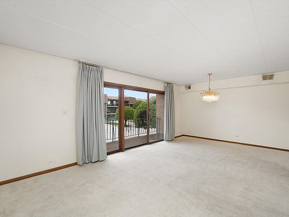5th image of 4029 W 93rd Pl #C