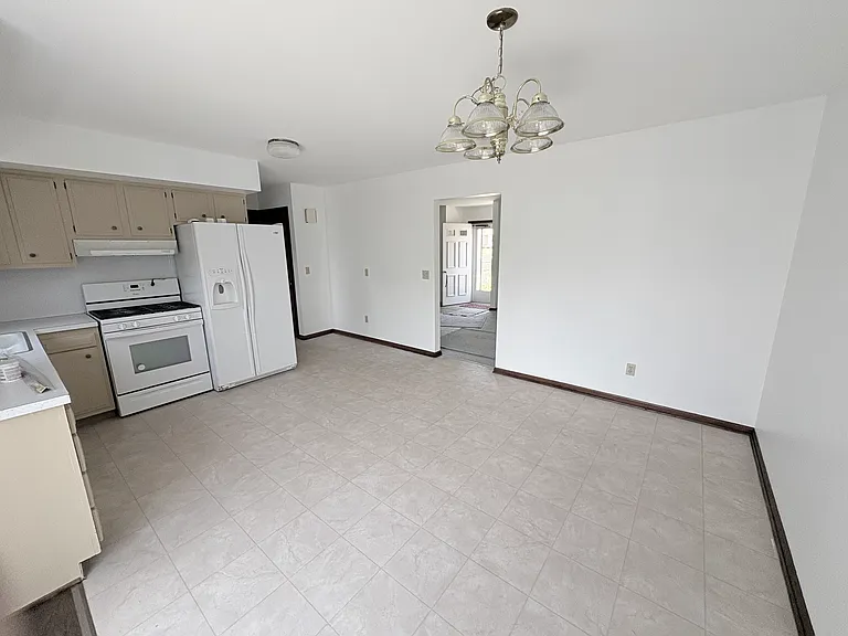 6594 Ravenwood Ave NW — Photo 10