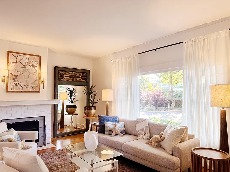 426 E Valerio St — Photo 3
