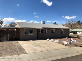 1205 N Gladeview Dr, Farmington, NM 87401