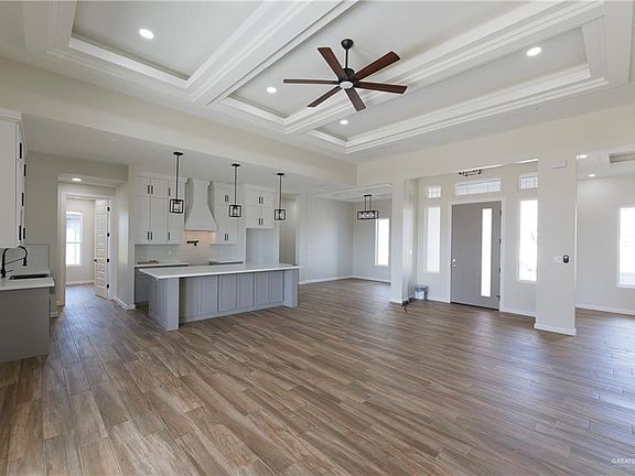 3rd image of 8626 Bellagio Cir