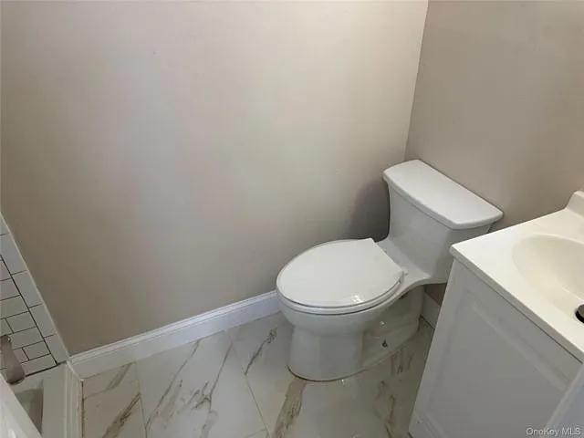 73 Willoughby Ave — Photo 5
