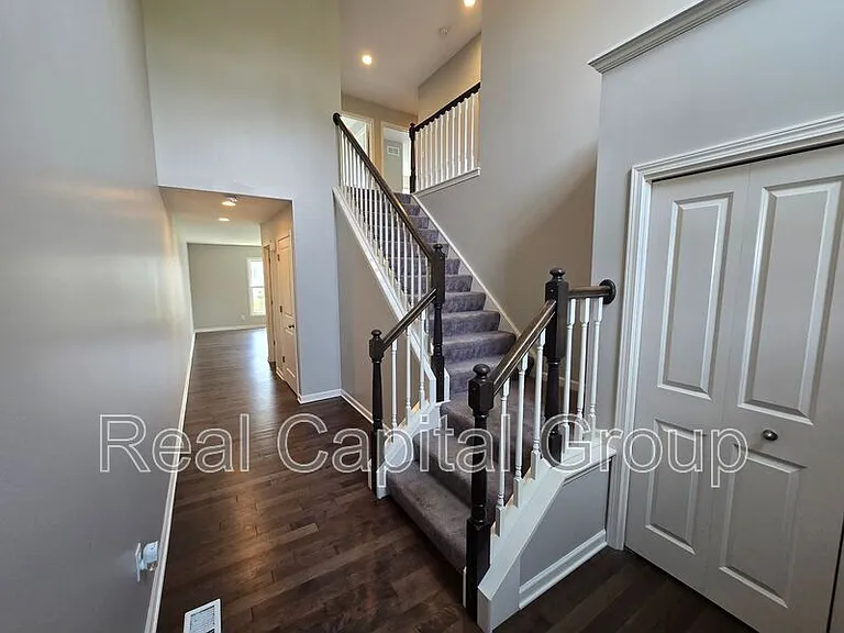 2 Old Tower Ln #C — Photo 3