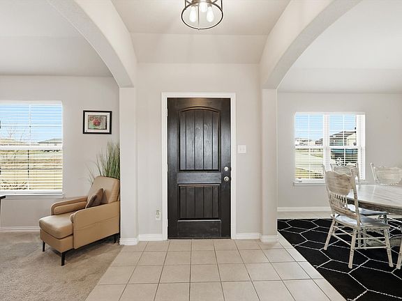 3rd image of 125 Brook Ln