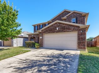 821 Glenndon Dr, Fort Worth, TX 76120