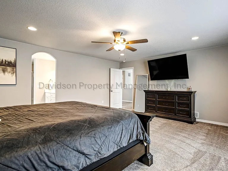 8747 Bynum Dr — Photo 10