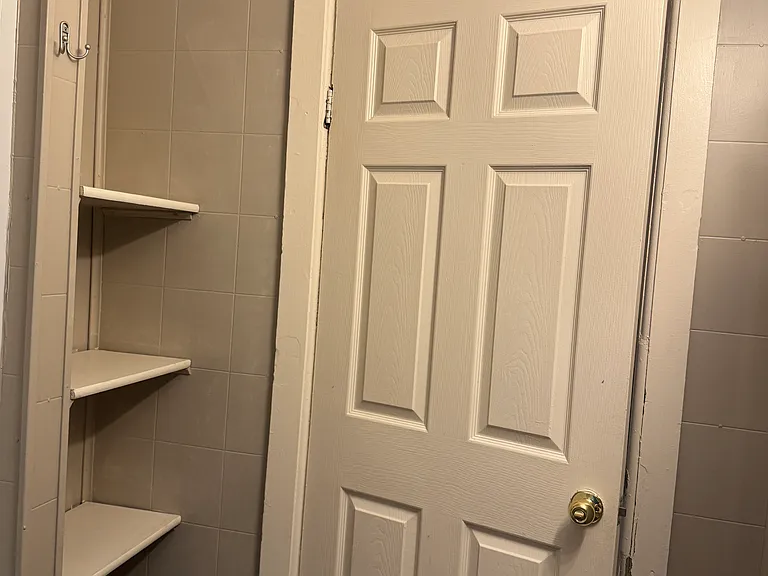 1415 Jefferson Ave — Photo 10