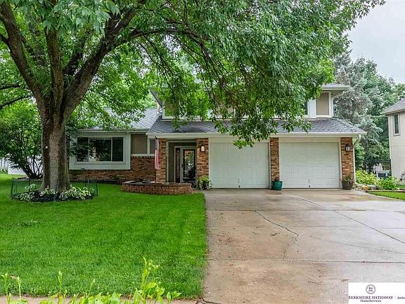 2nd image of 16324 Westfield Cir