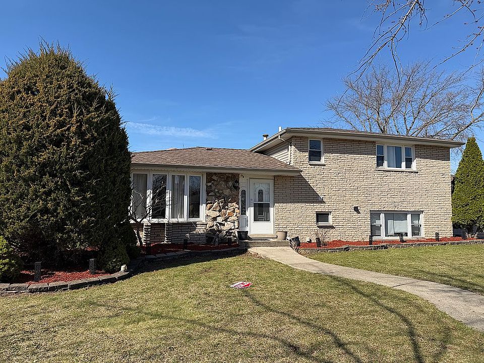 1st image of 12118 W Somerset Rd