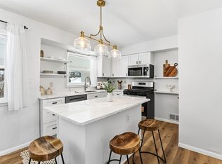 11216 Minnetonka Blvd, Minnetonka, MN 55305