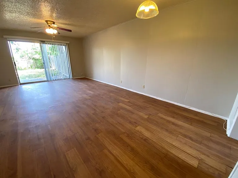 11200A Renel Dr — Photo 4