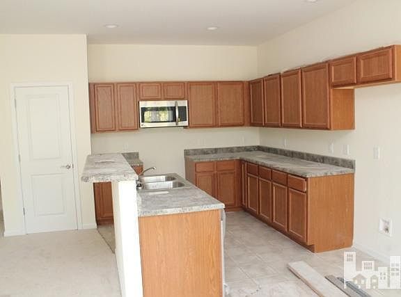 3rd image of 805 Isle of Palms Lane