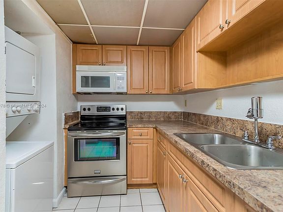 5th image of 10000 NW 80th Ct APT 2360