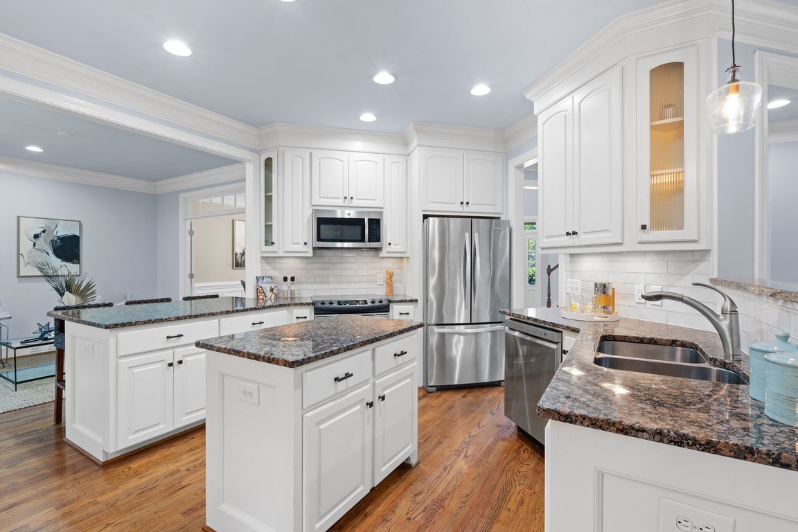 next background image